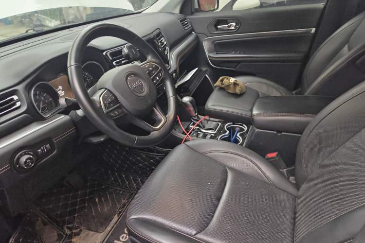 Used Jeep Grand Commander 2018 2.0T Four-Wheel Drive Smart Enjoyment Version China VI Left Front Seat