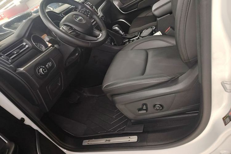 Used Jeep Grand Commander 2018 2.0T Four-Wheel Drive Prestige Edition China V Left Front Seat