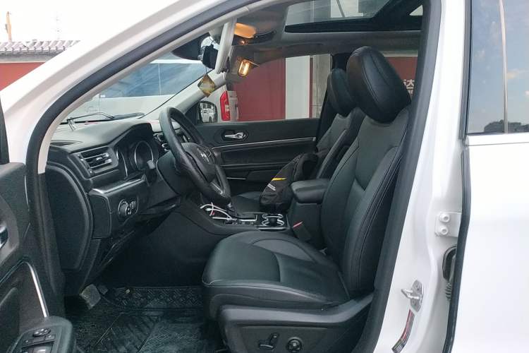 Used Jeep Grand Commander 2018 2.0T Four-Wheel Drive Enjoyment Edition China VI Left Front Seat