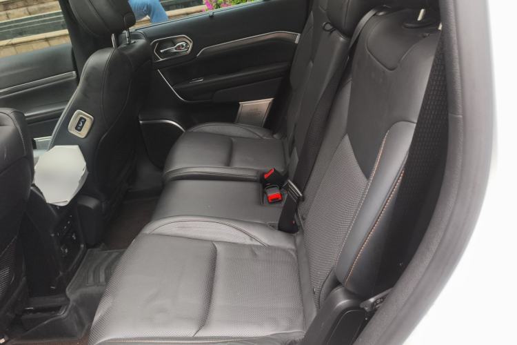 Used Jeep Grand Commander 2018 2.0T Four-Wheel Drive Smart Enjoyment Version China V Emission Standard Left Rear Seat