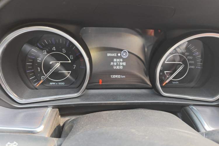 Used Jeep Grand Commander 2018 2.0T Four-Wheel Drive Enjoyment Version China V Odometer Close Up
