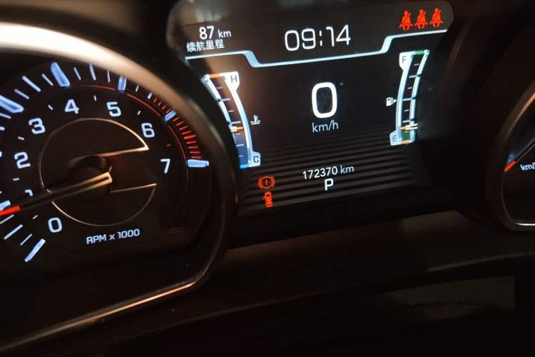 Used Jeep Grand Commander 2018 2.0T Four-Wheel Drive Smart Enjoyment Version China V Emission Standard Odometer Close Up