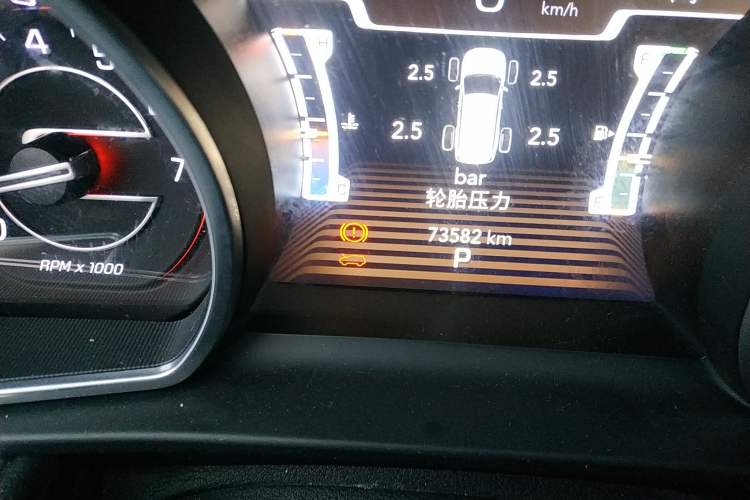 Used Jeep Grand Commander 2018 2.0T Four-Wheel Drive Enjoyment Edition China VI Odometer Close Up