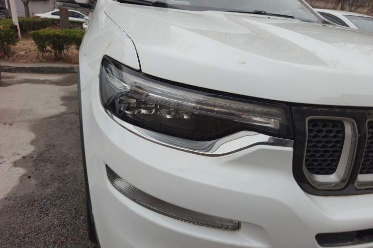 Used Jeep Grand Commander 2018 2.0T Four-Wheel Drive Prestige Edition China V Right Front Headlight