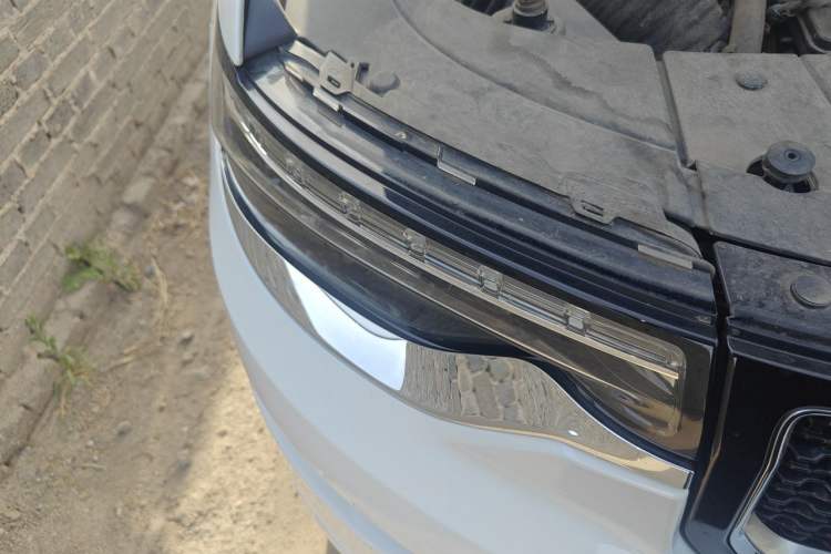 Used Jeep Grand Commander 2018 2.0T Four-Wheel Drive Prestige Edition China V Right Front Headlight