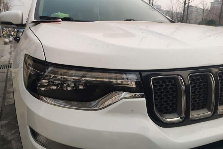 Used Jeep Grand Commander 2018 2.0T Four-Wheel Drive Premium Navigation Version China V Right Front Headlight