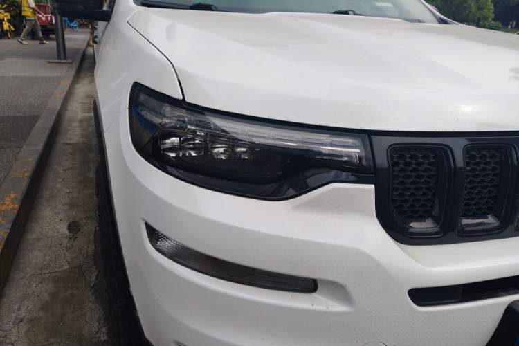 Used Jeep Grand Commander 2018 2.0T Four-Wheel Drive Prestige Edition China V Right Front Headlight