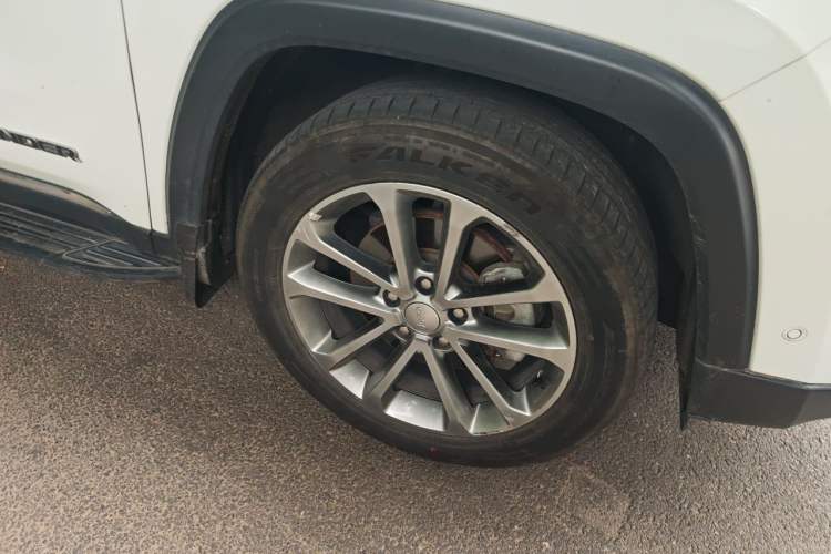 Used Jeep Grand Commander 2018 2.0T Four-Wheel Drive Prestige Edition China V Right Front Wheel Hub