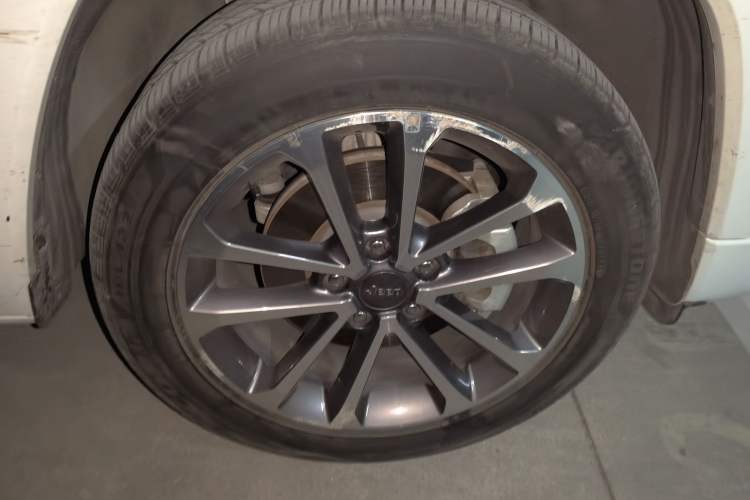 Used Jeep Grand Commander 2018 2.0T Four-Wheel Drive Smart Enjoyment Version China VI Right Front Wheel Hub