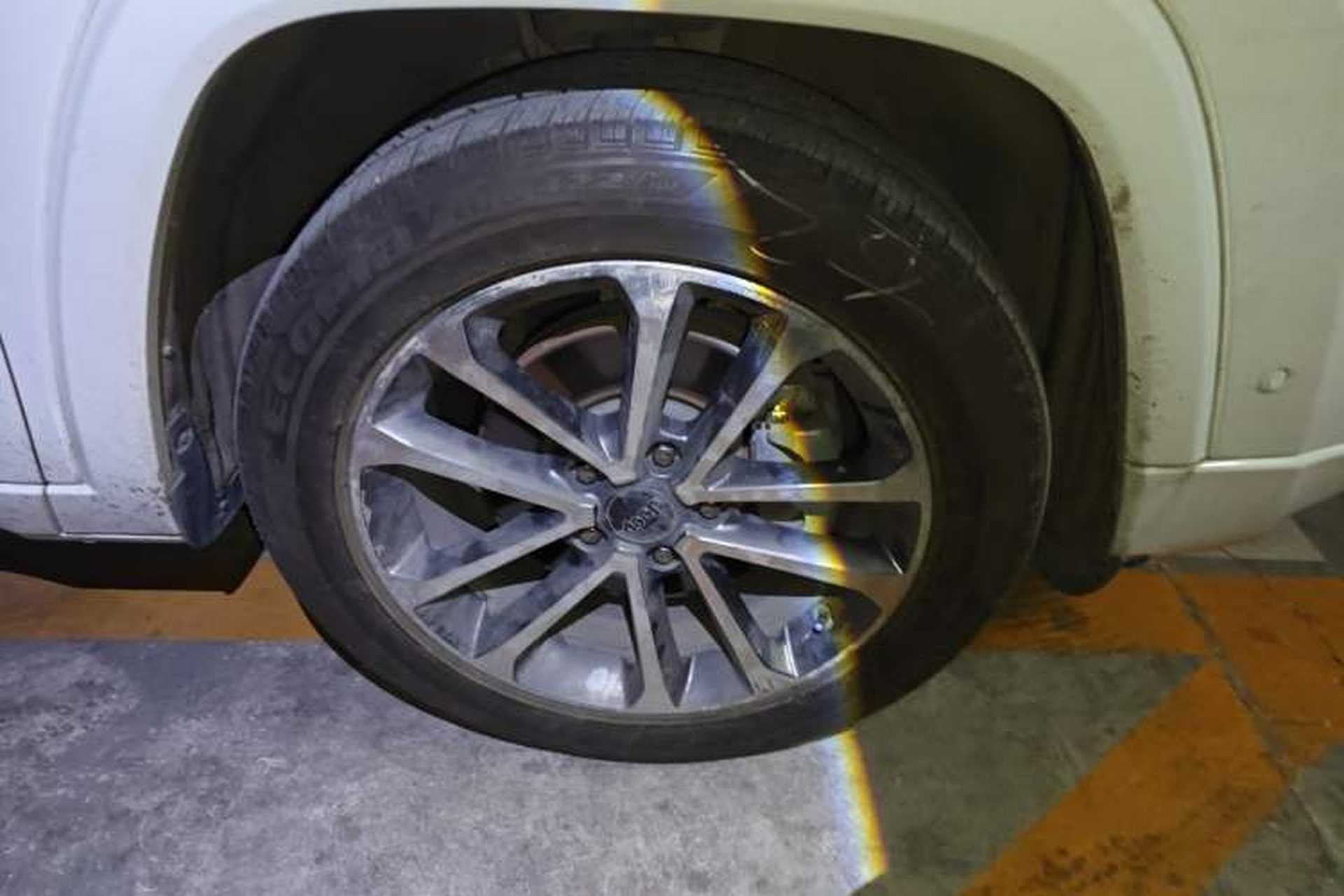 Used Jeep Grand Commander 2018 2.0T Four-Wheel Drive Smart Enjoyment Version China VI Right Front Wheel Hub