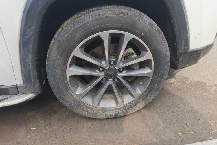 Used Jeep Grand Commander 2018 2.0T Four-Wheel Drive Enjoyment Version China V Right Front Wheel Hub