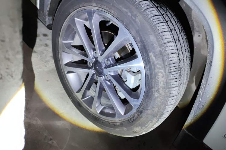 Used Jeep Grand Commander 2018 2.0T Four-Wheel Drive Enjoyment Edition China VI Right Front Wheel Hub