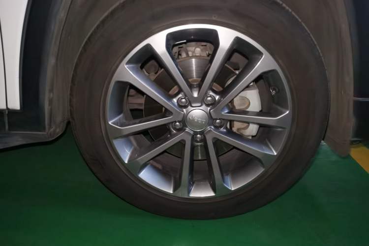Used Jeep Grand Commander 2018 2.0T Four-Wheel Drive Premium Navigation Version China V Right Front Wheel Hub
