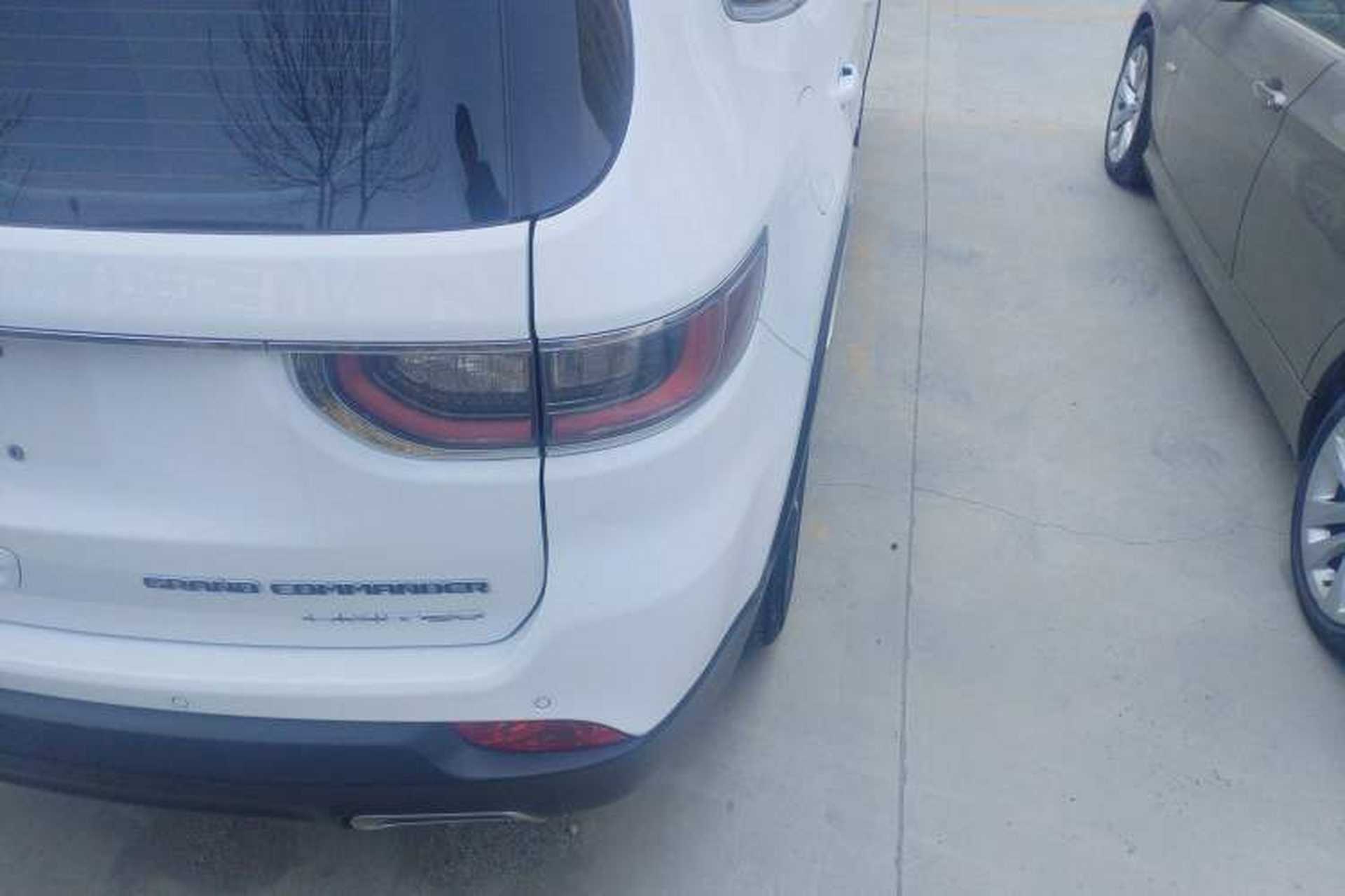 Used Jeep Grand Commander 2018 2.0T Four-Wheel Drive Enjoyment Edition China VI Right Rear Taillight