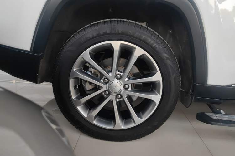 Used Jeep Grand Commander 2018 2.0T Four-Wheel Drive Prestige Edition China V Right Rear Wheel Hub