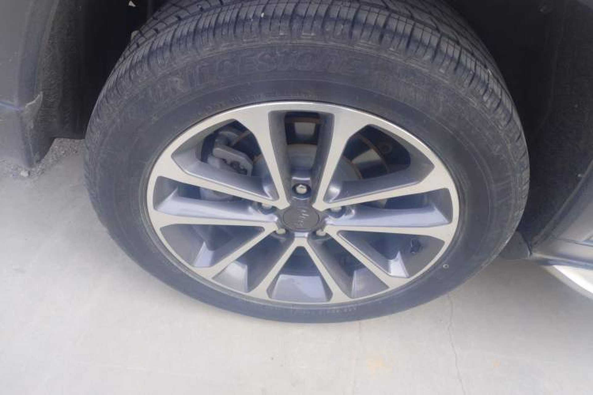 Used Jeep Grand Commander 2018 2.0T Four-Wheel Drive Enjoyment Edition China VI Right Rear Wheel Hub