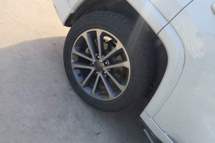 Used Jeep Grand Commander 2018 2.0T Four-Wheel Drive Smart Enjoyment Version China VI Right Rear Wheel Hub
