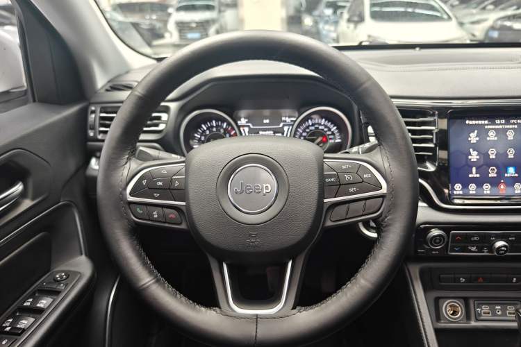 Used Jeep Grand Commander 2018 2.0T Two-Wheel Drive Enjoy Edition China V Steering Wheel