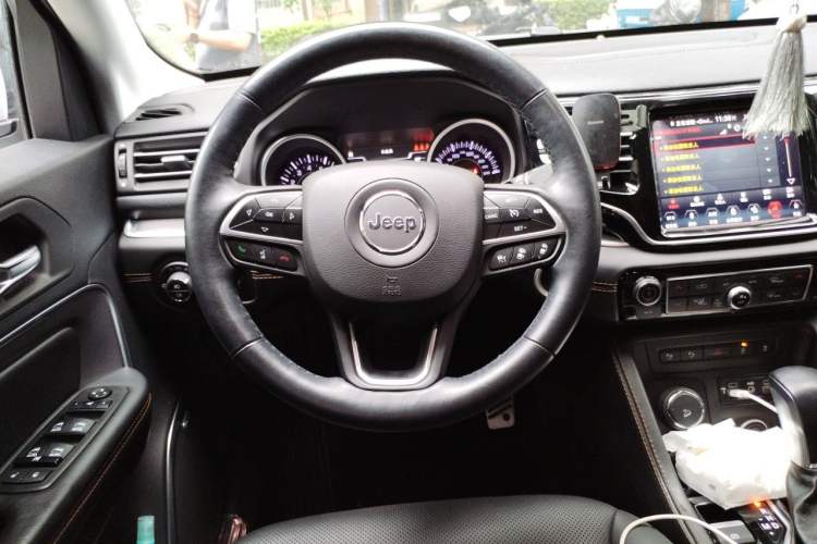 Used Jeep Grand Commander 2018 2.0T Four-Wheel Drive Prestige Edition China VI Steering Wheel