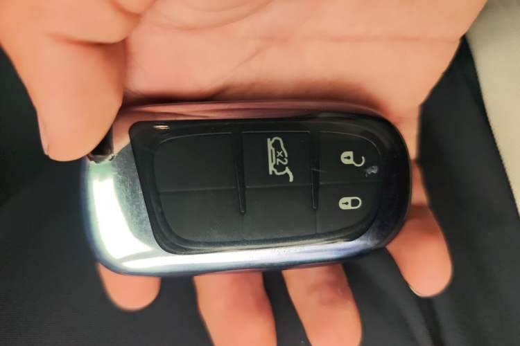 Used Jeep Grand Commander 2018 2.0T Four-Wheel Drive Prestige Edition China V Vehicle Key