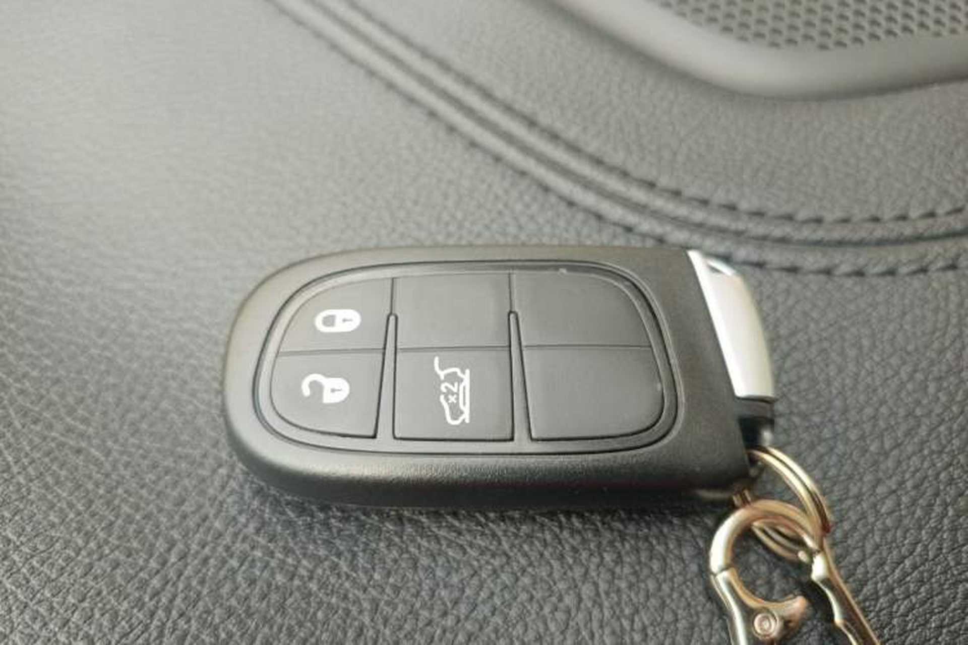 Used Jeep Grand Commander 2018 2.0T Four-Wheel Drive Prestige Edition China V Vehicle Key