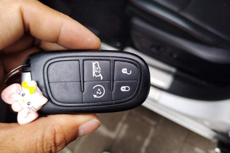 Used Jeep Grand Commander 2018 2.0T Four-Wheel Drive Prestige Edition China VI Vehicle Key