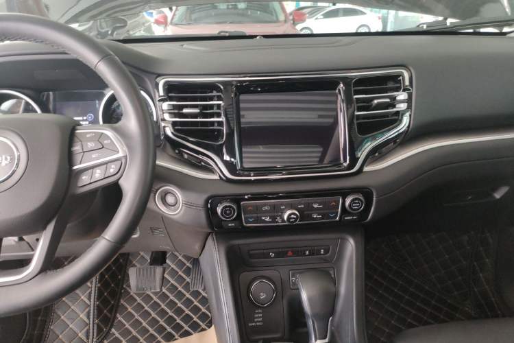 Used Jeep Grand Commander 2020 2.0T Four-Wheel Drive Elite Enhanced Edition Audio And AC Panel
