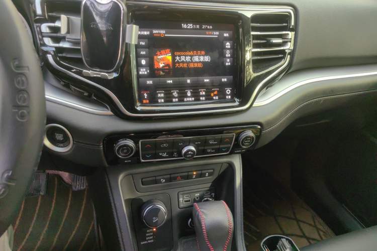 Used Jeep Grand Commander 2020 2.0T Four-Wheel Drive Elite Enhanced Edition Audio And AC Panel