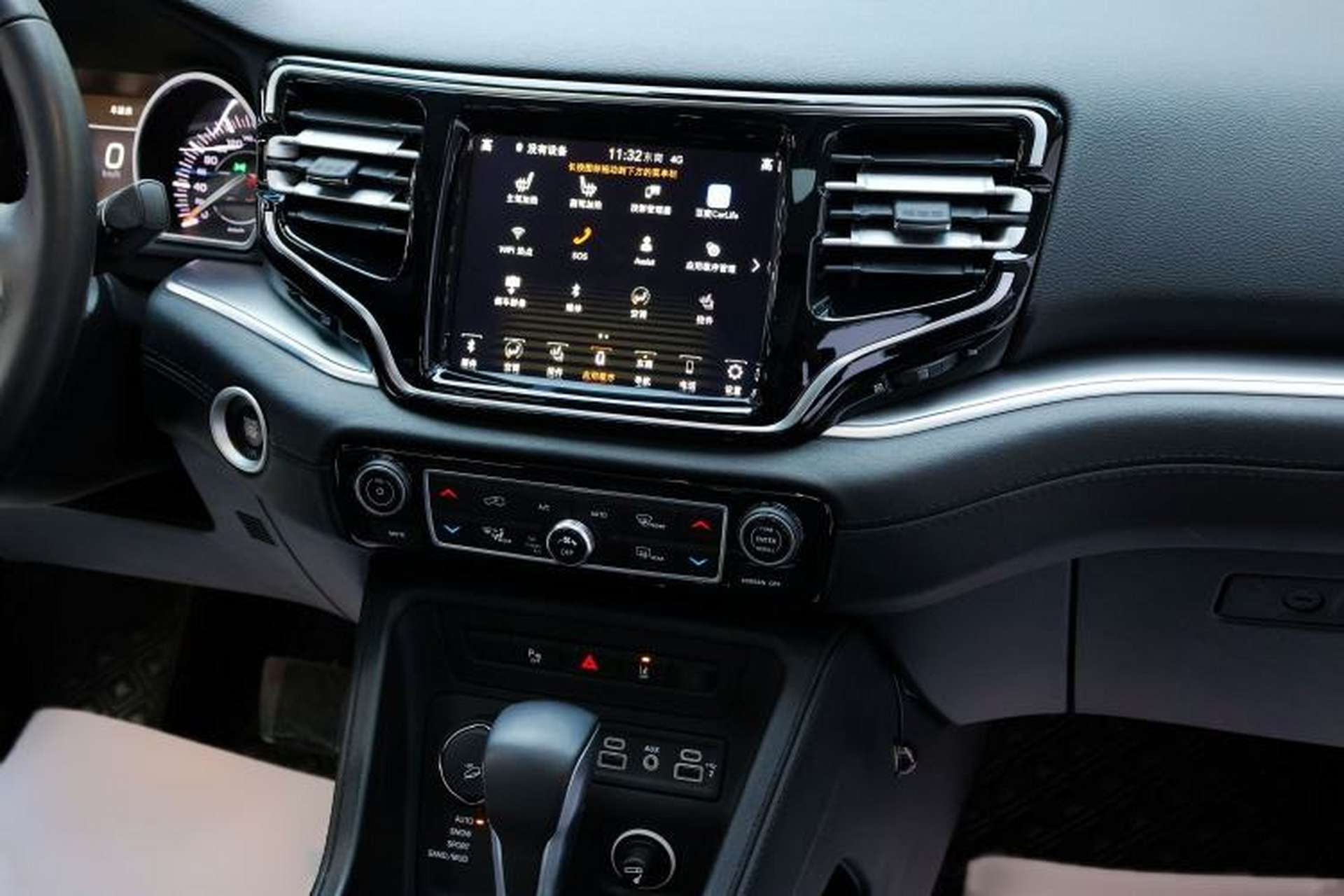 Used Jeep Grand Commander 2020 2.0T Four-Wheel Drive Elite Enhanced Edition Audio And AC Panel