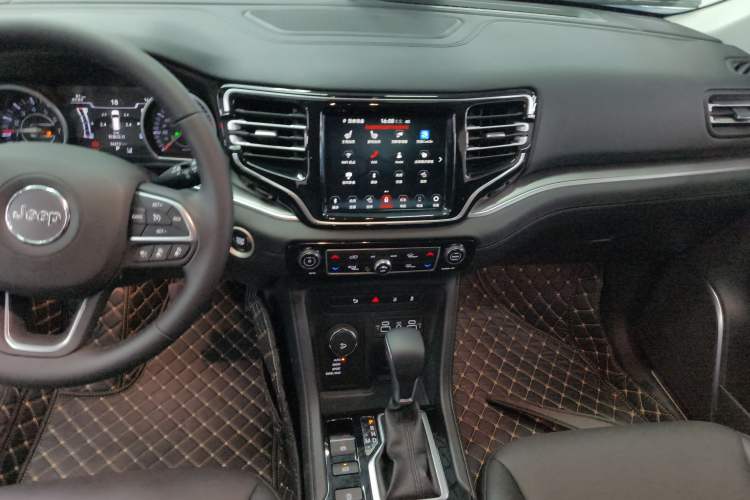 Used Jeep Grand Commander 2020 2.0T Four-Wheel Drive Elite Enhanced Edition Audio And AC Panel