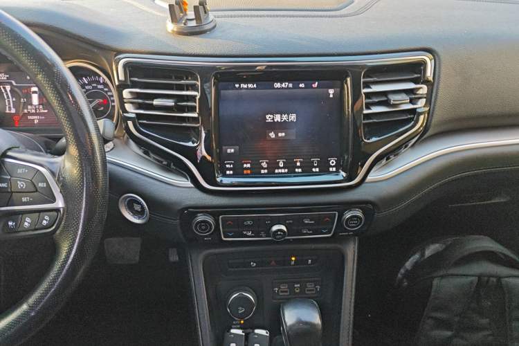 Used Jeep Grand Commander 2020 2.0T Four-Wheel Drive Elite Enhanced Edition Audio And AC Panel