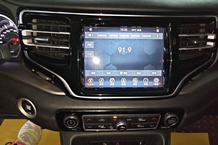 Used Jeep Grand Commander 2020 2.0T Two-Wheel Drive Leading Edition Audio And AC Panel