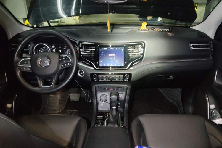 Used Jeep Grand Commander 2020 2.0T Four-Wheel Drive Elite Enhanced Edition Center Console