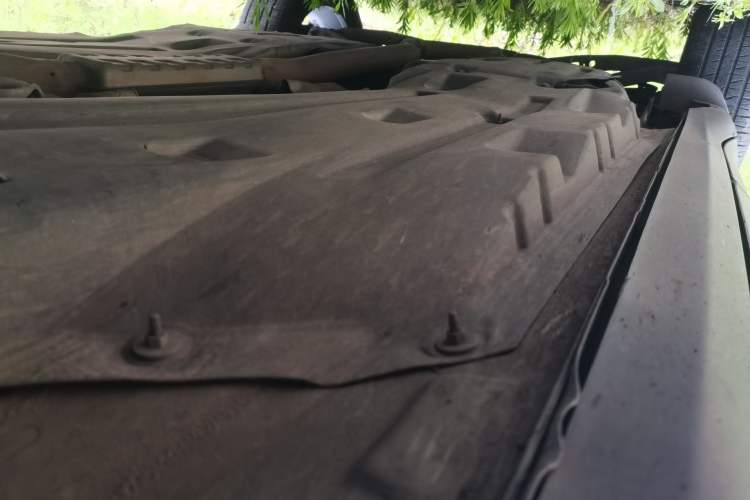 Used Jeep Grand Commander 2020 2.0T Four-Wheel Drive Night Eagle Edition Chassis Front Right