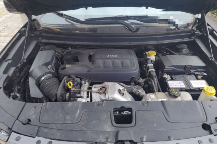 Used Jeep Grand Commander 2020 2.0T Two-Wheel Drive Leading Edition Engine Bay