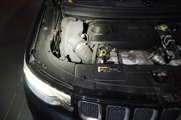 Used Jeep Grand Commander 2020 2.0T Four-Wheel Drive Elite Enhanced Edition Engine Bay Right