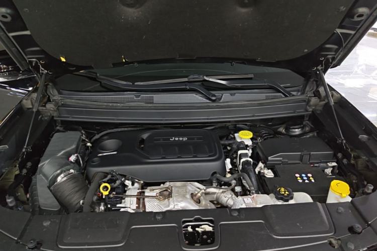 Used Jeep Grand Commander 2020 2.0T Two-Wheel Drive Leading Edition Engine Bay