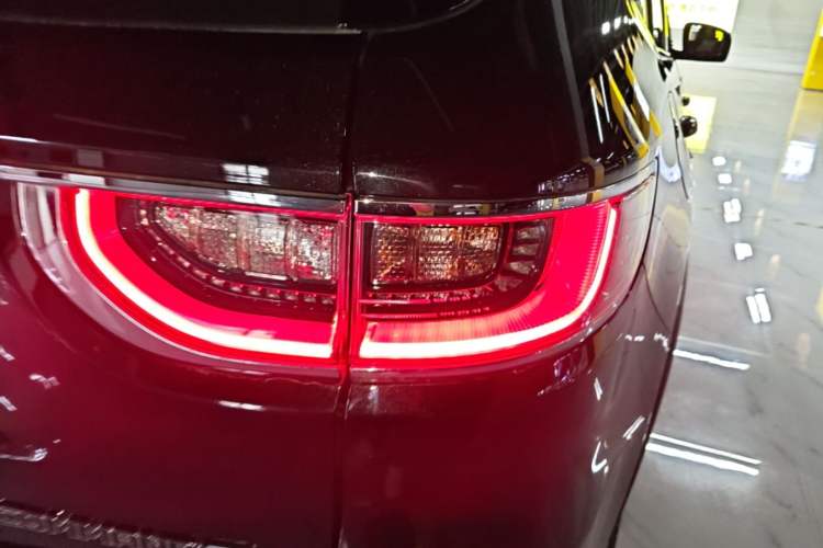 Used Jeep Grand Commander 2020 2.0T Two-Wheel Drive Leading Edition Exterior 3