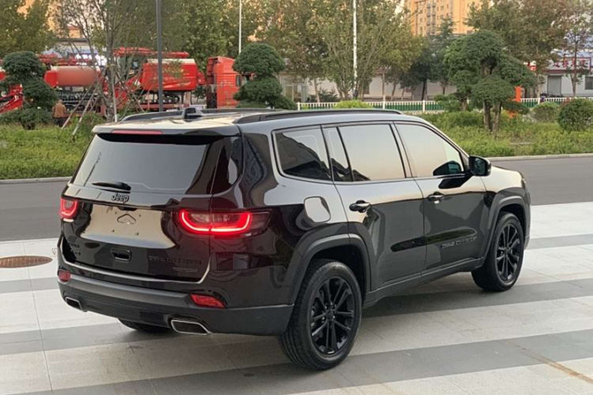 Used Jeep Grand Commander 2020 2.0T Four-Wheel Drive Night Eagle Edition Exterior 4