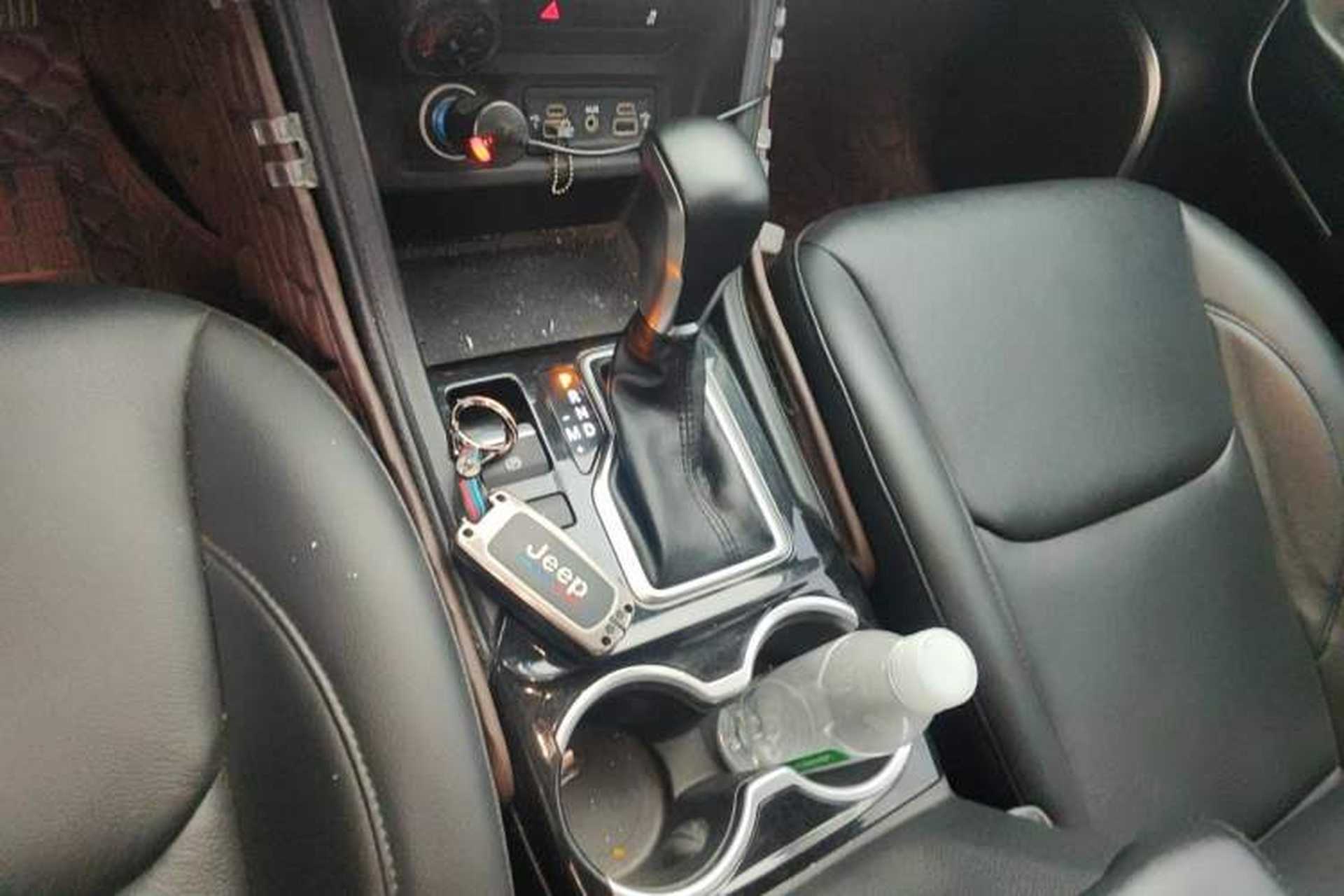 Used Jeep Grand Commander 2020 2.0T Two-Wheel Drive Elite Version Gear Lever