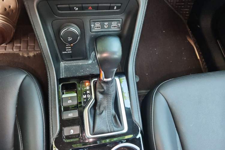 Used Jeep Grand Commander 2020 2.0T Four-Wheel Drive Elite Edition Gear Lever