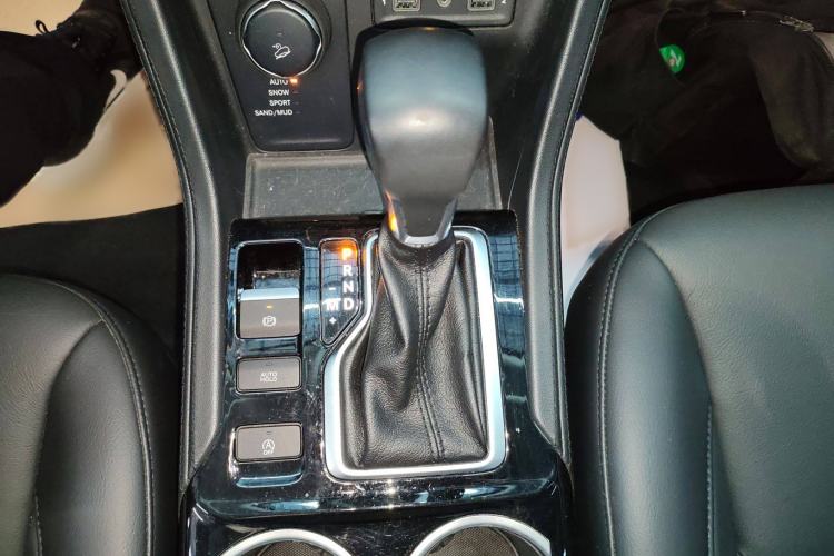 Used Jeep Grand Commander 2020 2.0T Four-Wheel Drive Night Eagle Edition Gear Lever