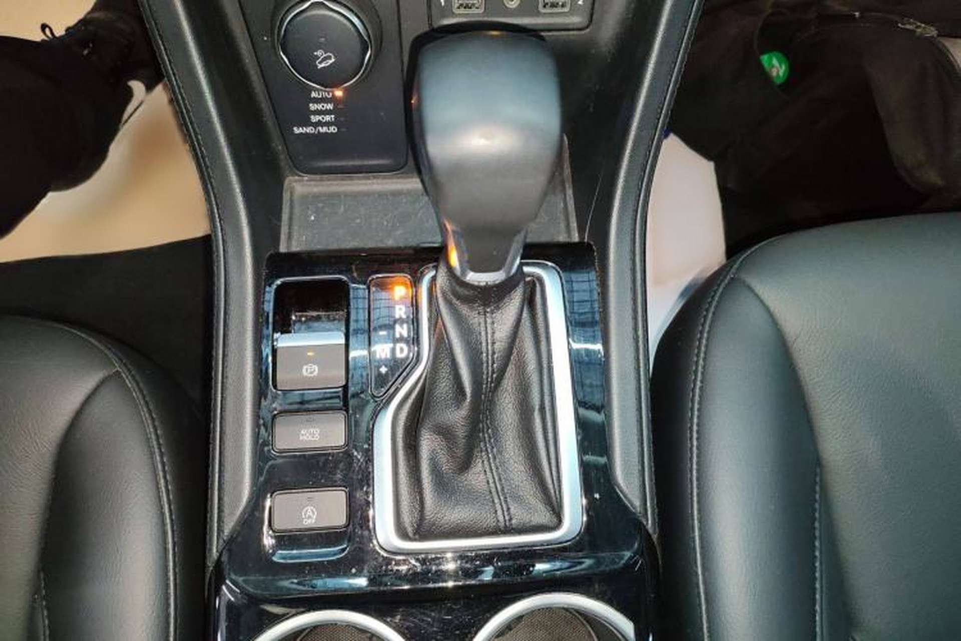Used Jeep Grand Commander 2020 2.0T Four-Wheel Drive Night Eagle Edition Gear Lever