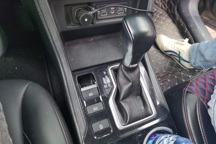 Used Jeep Grand Commander 2020 2.0T Two-Wheel Drive Leading Edition Gear Lever