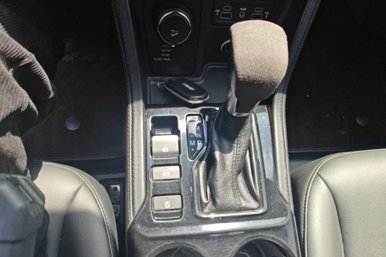 Used Jeep Grand Commander 2020 2.0T Four-Wheel Drive Night Eagle Edition Gear Lever
