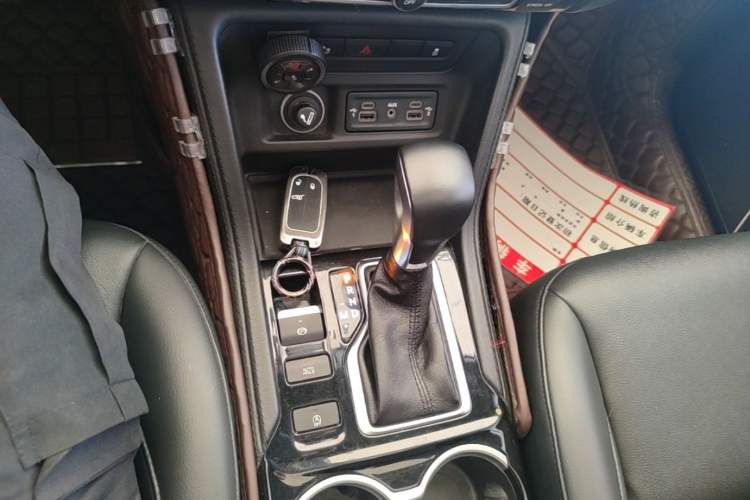 Used Jeep Grand Commander 2020 2.0T Two-Wheel Drive Elite Version Gear Lever