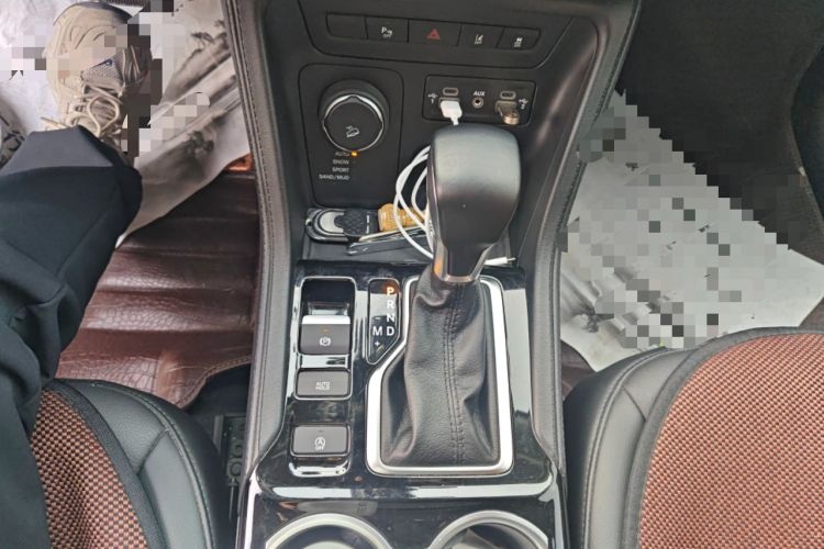 Used Jeep Grand Commander 2020 2.0T Four-Wheel Drive Night Eagle Edition Gear Lever