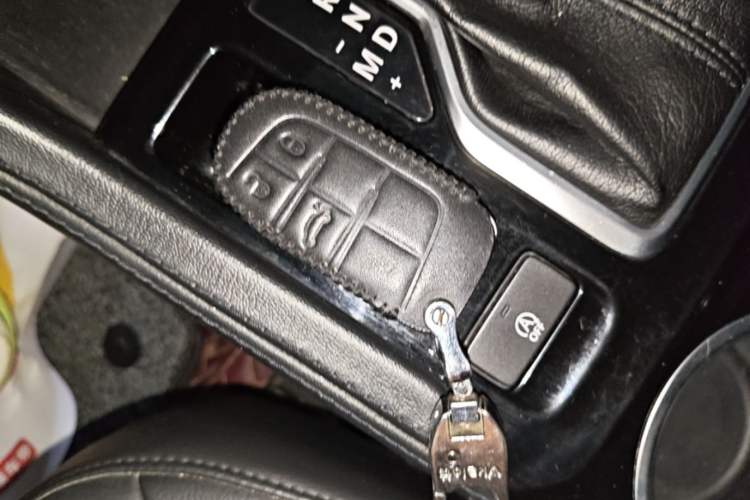 Used Jeep Grand Commander 2020 2.0T Two-Wheel Drive Leading Edition Interior 1
