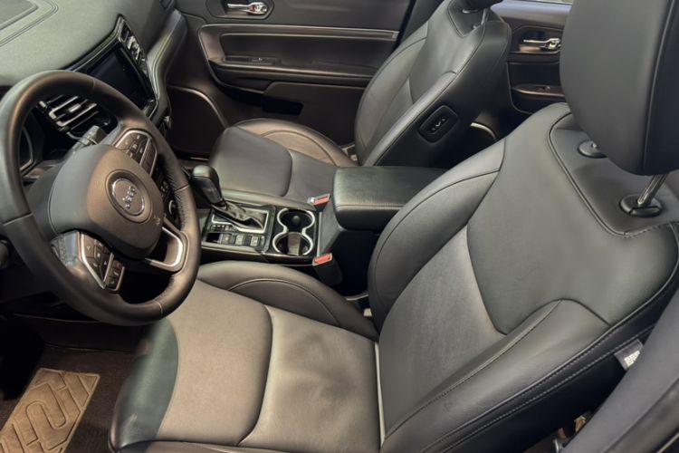 Used Jeep Grand Commander 2020 2.0T Four-Wheel Drive Elite Edition Interior 2