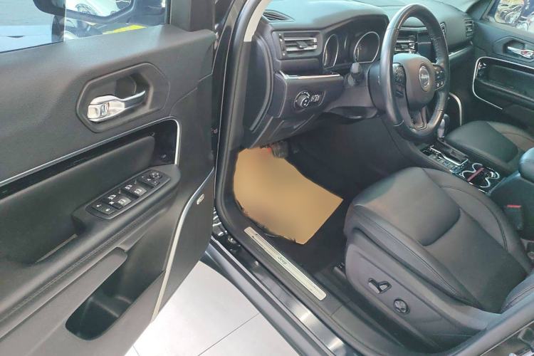Used Jeep Grand Commander 2020 2.0T Four-Wheel Drive Night Eagle Edition Interior 2